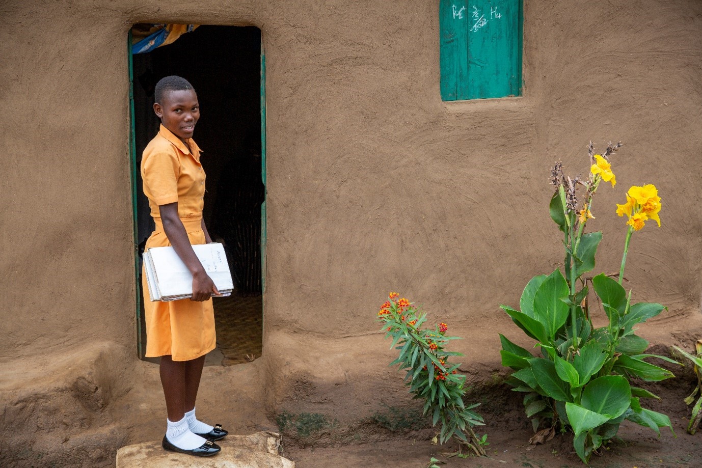 How all girls can go to school. The story of Miremba